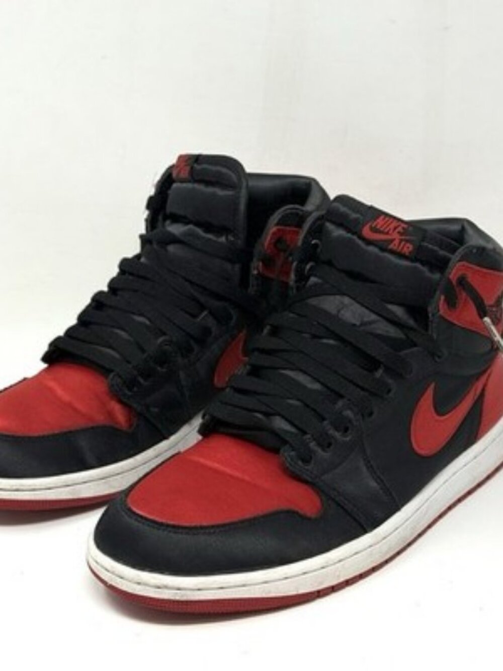 NIKE AIR JORDAN 1 RETRO HIGH OG SATIN BRED W 12 M 10.5 FD4810-061
